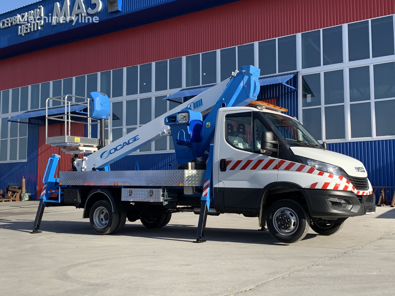 nieuw Socage T318 na shassi IVECO Daily 35C16 autohoogwerker