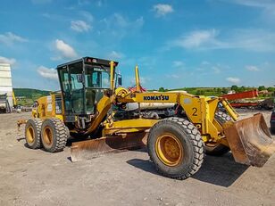 Komatsu GD655-3A grader