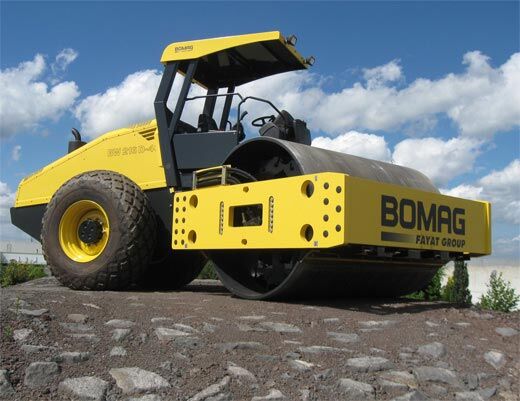 BOMAG BW215D-40 grondwals