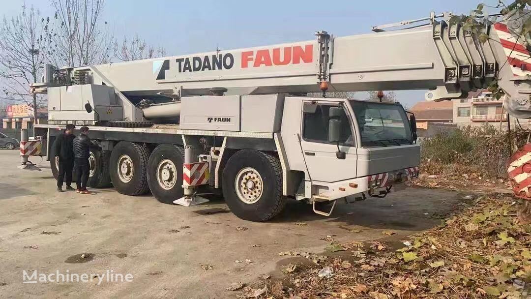 Tadano ATF100 op chassis Tadano Faun ATF100 mobiele kraan