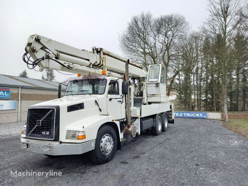 Volvo NH 12.420 NL12 420 6x4 CRANE 60T/M mobiele kraan