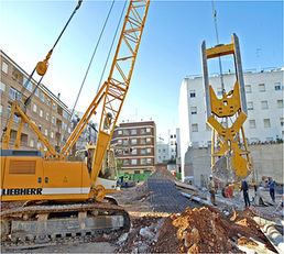 LIEBHERR HS833HD rupsband kraan