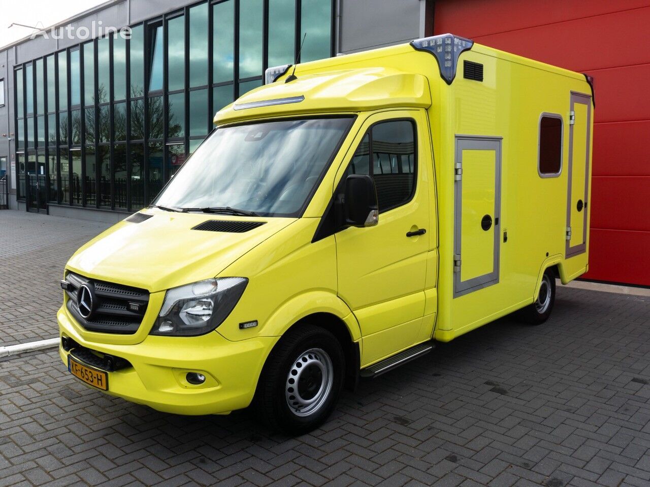 MERCEDES-BENZ Sprinter 319 CDI Ambulance Container Ambulance Te Koop ...